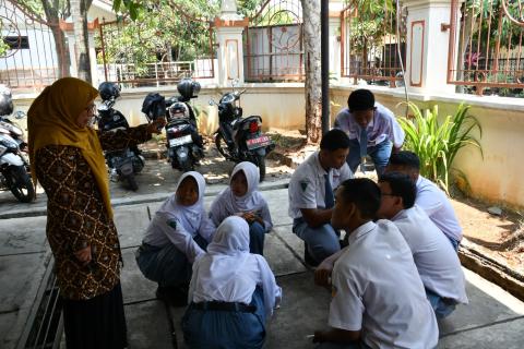 Para Peserta saat sedang melaksanakan salah satu misi yang diberikan di Pos Penyelesaian Sengketa