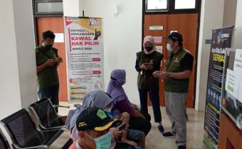 Patroli Kawal Hak Pilih, Panwascam Bancak Datangi Puskesmas