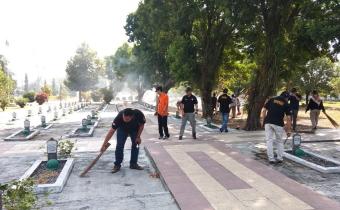 Bawaslu Kabupaten Semarang Hormati Jasa Pejuang Kemerdekaan di Taman Makam Pahlawan Bhakti Pratiwi