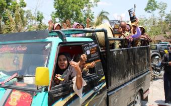 Pantik Semangat Lawan Politik Uang, Bawaslu Sapa Pedagang Pasar Canggal