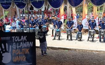 Hingar Bingar Warga Menyambut Launching Desa Anti Politik Uang