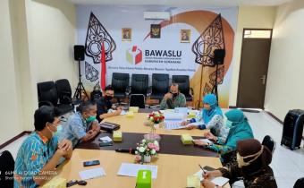 Persiapkan Pelaksanaan Rapid Test Tahap II Bawaslu Gelar Rapat Koordinasi dengan Dinas Kesehatan