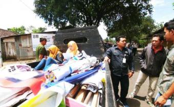 Bawaslu Kabupaten Semarang Tertibkan APK yang Terpasang di Lingkungan Kantor Pemerintah