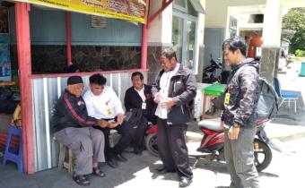 Sisir Wilayah Kopeng, Panwascam Getasan Pastikan Warga Telah Dicoklit