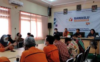 Review Daftar Informasi Publik dan Buletin Bawaslu Kabupaten / Kota