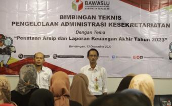 Pembukaan Rapat Bimbingan Teknis Pengelolaan Administrasi Kesekretariatan di Bandungan 13/12/2023