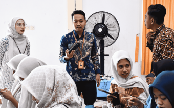 Bawaslu Kabupaten Semarang melaksanakan kegiatan uji petik daftar pemilih dalam rangka Pemutakhiran Daftar Pemilih Berkelanjutan (PDPB) yang dilaksanakan di kampus Universitas Darul Ulum Islamic Centre Sudirman (Undaris) pada Kamis (19/6/2025)