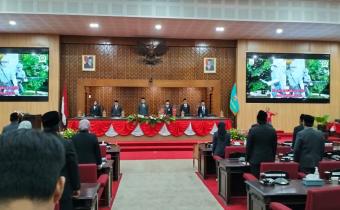 Rapat Paripurna di Gedung DPRD dalam rangka mendengarkan pidato kenegaraan Presiden Republik Indonesia memperingati Hari Ulang Tahun (HUT) ke-80 Kemerdekaan RI