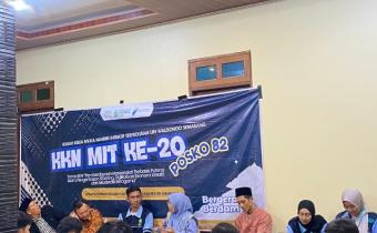 Anggota Bawaslu Kabupaten Semarang Ummi Nu'amah dalam Pendidikan Politik di Desa Payungan, Kaliwungu, Sabtu 23 Agustus 2025