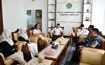 Suasana audiensi Bawaslu Kabupaten Semarang dengan Kementerian Agama Kabupaten Semarang pada Selasa, 23 September 2025.