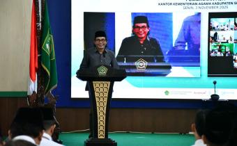 Ketua Bawaslu Kabupaten Semarang Agus Riyanto dalam sambutan kegiatan penandatanganan MoU dengan Kementerian Agama Kabupaten Semarang, Senin 3 November 2025