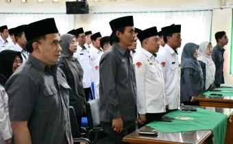 Pimpinan Bawaslu Kabupaten Semarang bersama jajaran Kementerian Agama Kabupaten Semarang pada kegiatan penandatanganan MoU Bawaslu - Kemenag, Senin 3 November 2025