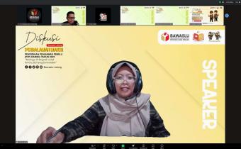 Anggota Bawaslu Kabupaten Semarang Ummi Nu’amah, S.Pd menjadi pembicara pada kegiatan Pendidikan Pengawasan Pemilu (P2P) Daring Tahun 2025, Selasa (4/11/2025).