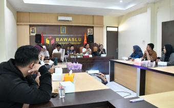 Suasana Rapat Koordinasi Pengawasan Pemutakhiran Data Pemilih Berkelanjutan (PDPB) Triwulan IV Tahun 2025 pada Rabu, 3 Desember 2025