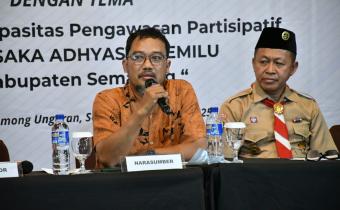 Direktur Jaladara Institute, Arif Gunawan Dalam Kegiatan Penguatan Pengawas Pemilu di Melva Balemong, Selasa 16 Desember 2025