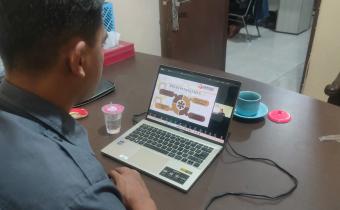 Anggota Bawaslu Kabupaten Semarang, Muharom Al Rosyid Ikuti Pojok Pengawasan Bawaslu Provinsi Jawa Tengah pada Senin, 19 Januari 2025.