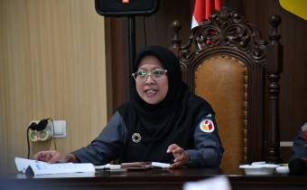 Anggota Bawaslu Kabupaten Semarang Divisi Hukum dan Penyelesaian Sengketa, Ummi Nu'amah dalam kegiatan Rapat Rutin Seninan, Senin 19 Januari 2026