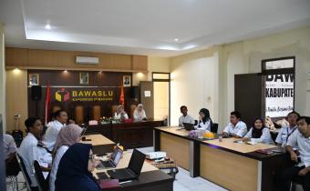 Kegiatan Rabu Smart "Peningkatan Kehumasan" di Kantor Bawaslu Kabupaten Semarang, Rabu 28 Januari 2026