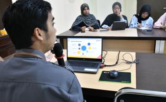 Staf Bawaslu Kabupaten Semarang, Noor M Nasyar menjadi narasumber dalam kegiatan P2P Bawaslu Kabupaten Semarang pada Selasa, 10 Februari 2026