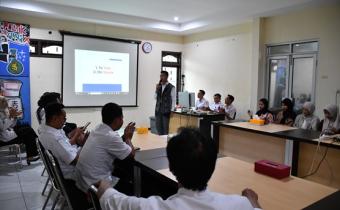 Suasana Rabu Smart dengan tema Public Speaking pada Rabu, 11 Maret 2026.