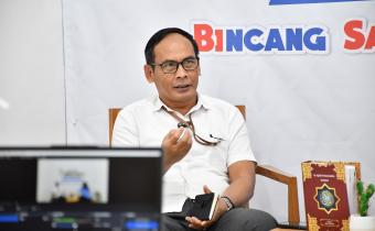 Agus Riyanto saat menyampaikan materi terkait pentingnya Pengawasan Partisipatif dalam kegiatan siniar di UNDARIS, Selasa 3 MAret 2026