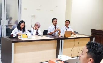 Noor M. Nasyar menjadi narasumber pelatihan host dan moderator di kegiatan Rabu Smart pada Rabu, 4 Maret 2026