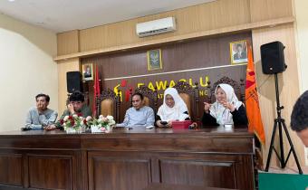 Anggota Bawaslu Kabupaten Semarang, Ummi Nu’amah menyampaikan arahan dalam kegiatan Rabu Smart, Rabu (4/3/2026).