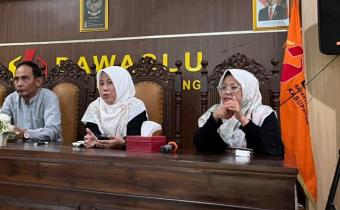 Anggota Bawaslu Kabupaten Semarang, Fithtiyah menyampaikan arahan dalam kegiatan Rabu Smart, Rabu (4/3/2026).