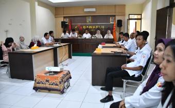 Kegiatan Rabu Smart "Pelatihan Public Speaking" di jajaran Bawaslu Kabupaten Semarang, Rabu 11 Maret 2026