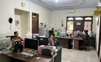 Suasana Piket Work From Office (WFO) pada Senin, 16 Maret 2026.