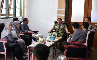 Suasana audiensi dari Bawaslu Kabupaten Semarang ke Kodim 0714/Salatiga pada Selasa (7/4/2026)