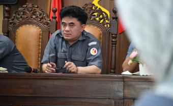 Koordinator Divisi Penanganan Pelanggaran (PP), Nurkus Budiantomo, dalam rapat rutin Seninan Bawaslu Kabupaten Semarang pada Senin, 13 April 2026.