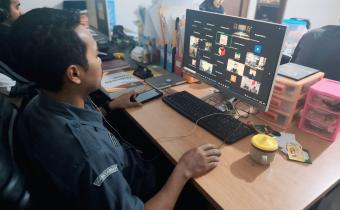 Bawaslu Kabupaten Semarang mengikuti Rapat Konsolidasi Divisi Pencegahan, Partisipasi Masyarakat & Humas Bawaslu Kabupaten/Kota se-Jawa Tengah pada Selasa, 14 April 2026 secara daring.