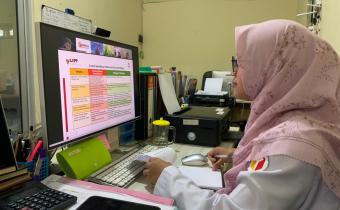 Bendahara Bawaslu Kabupaten Semarang, Rika Ayu Lestari hadir dalam kegiatan Bincang Pengadaan bertajuk “Kerugian Negara dalam Perspektif Pengadaan Barang/Jasa” pada Rabu, 22 April 2026.