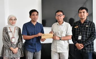 Penyerahan Imbauan Bawaslu Kabupaten Semarang kepada KPU Kabupaten Semarang pada Kamis, 30 April 2026.