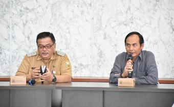 Ketua Bawaslu Kabupaten Semarang, Agus Riyanto Saat menyampaikan Sambutan pada kegiatan Silaturahmi dan Konsolidasi Demokrasi dengan Dispermasdes Kab. Semarang yang secara langsung diterima oleh Kepala Dispermasdes Kabupaten Semarang, Budi Rahardjo, Senin,  (08/06/2026) di Kantor Dispermasdes Kabupaten Semarang, Ungaran