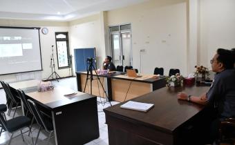 Kepala Sekretariat dan Kepala Subbagian Penanganan Pelanggaran, Penyelesaian Sengketa, dan Hukum Bawaslu Kabupaten Semarang mengikuti Rapat Bulanan Pembinaan dan Evaluasi Bawaslu/Panwaslih Provinsi dan Bawaslu/Panwaslih Kabupaten/Kota yang diselenggarakan oleh Bawaslu Republik Indonesia secara daring melalui Zoom Meeting, Senin (22/6/2026).