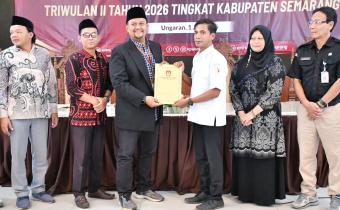Penyerahan Berita Acara hasil Rapat Pleno Terbuka Rekapitulasi Daftar Pemilih Berkelanjutan (PDPB) Triwulan II Tahun 2026 dari KPU Kabupaten Semarang kepada Bawaslu Kabupaten Semarang, Rabu (1/7/2026).
