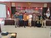Ketua Bawaslu Kabupaten Semarang, Agus Riyanto (seragam putih) saat menghadiri dan mengawasi kegiatan Rapat Pleno Terbuka Rekapitulasi PDPB Triwulan III Tahun 2026 di KPU Kabupaten Semarang
